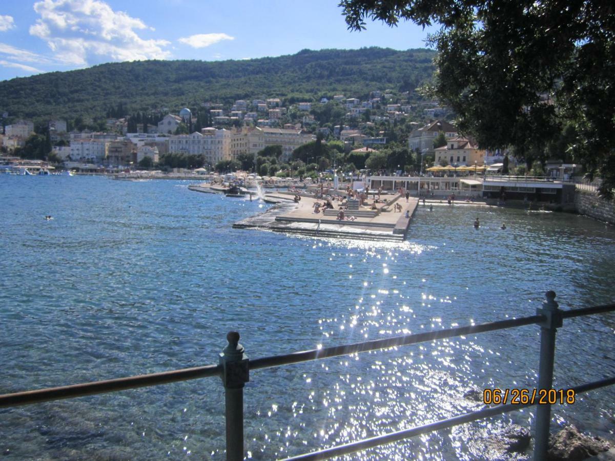 Apartamento Apartman Paun Opatija Exterior foto